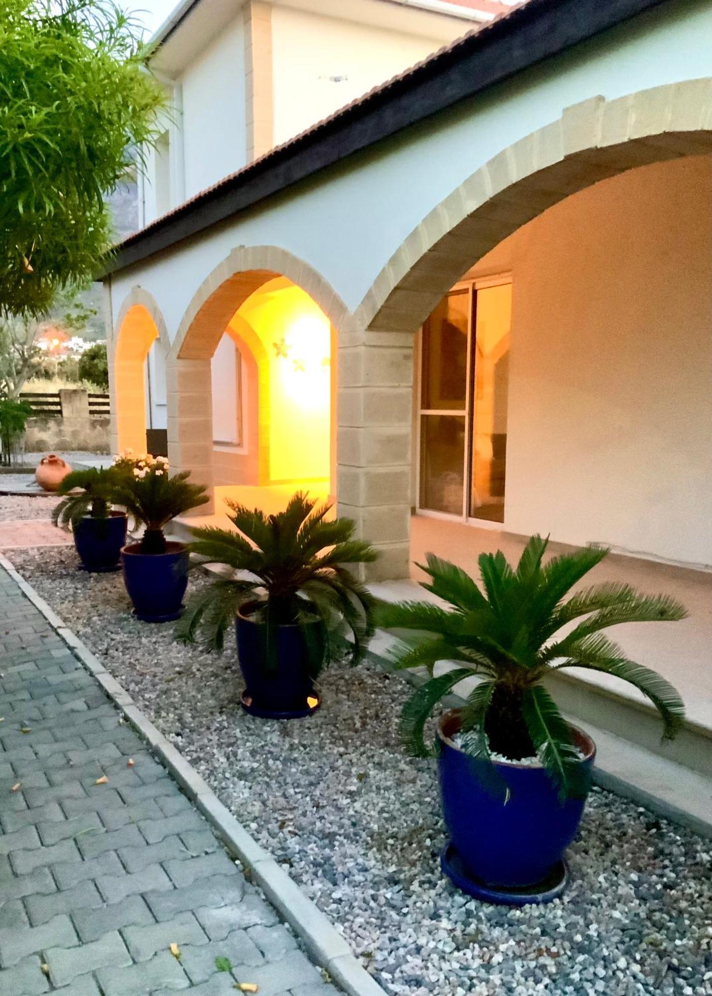Casa Santos Kyrenia Villa ไคริเนีย ภายนอก รูปภาพ