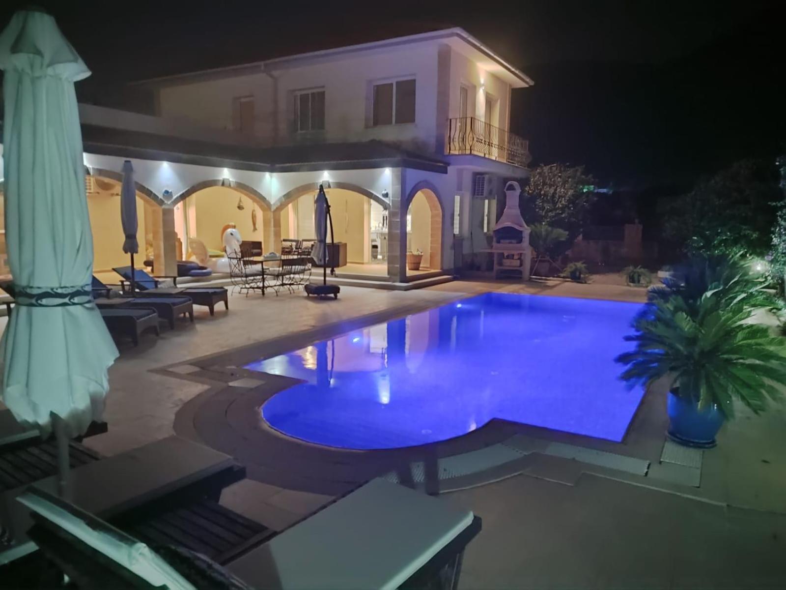 Casa Santos Kyrenia Villa ไคริเนีย ภายนอก รูปภาพ