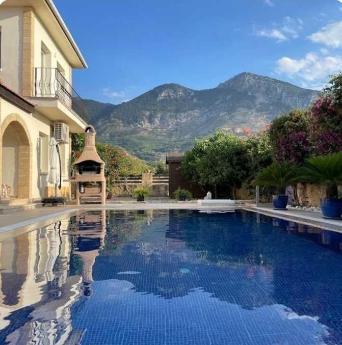 Casa Santos Kyrenia Villa ไคริเนีย ภายนอก รูปภาพ