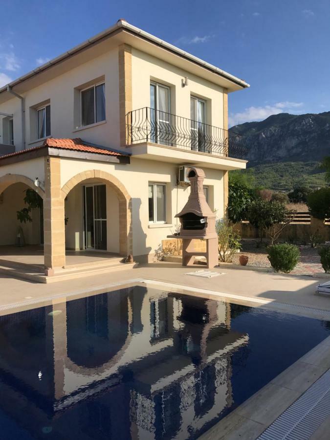 Casa Santos Kyrenia Villa ไคริเนีย ภายนอก รูปภาพ